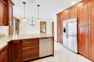 56 Winthrop New Rd, Sugar Grove, IL 60554 - Photo 13