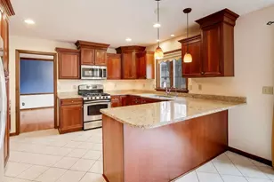 56 Winthrop New Rd, Sugar Grove, IL 60554 - Photo 11