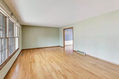 56 Winthrop New Road, Sugar Grove, IL 60554 - Photo 5