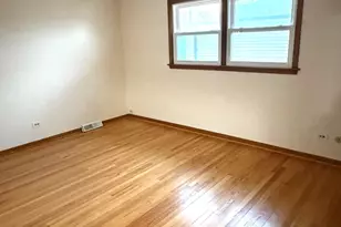 1814 Holly Ave, Darien, IL 60561 - Photo 9