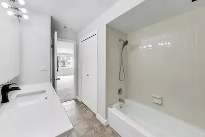 8610 Waukegan Road #302, Morton Grove, IL 60053 - Photo 23