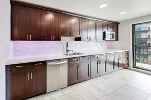 8610 Waukegan Rd, Morton Grove, IL 60053 - Photo 13