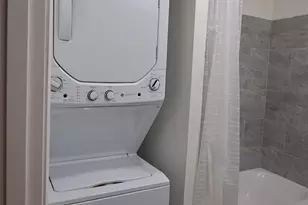 2958 W Nelson St, Chicago, IL 60618 - Photo 7