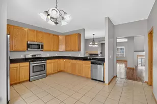 2043 Derby Ln, Belvidere, IL 61008 - Photo 9