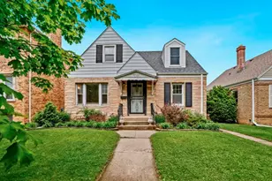 7738 W Rascher Ave, Chicago, IL 60656 - Photo 1