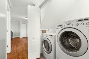 212 E Lakeside Dr, Vernon Hills, IL 60061 - Photo 11