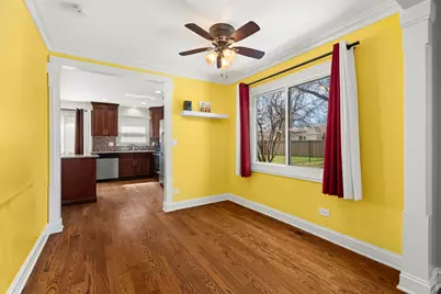 212 E Lakeside Drive, Vernon Hills, IL 60061 - Photo 5