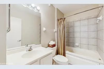 630 N State Street #2403, Chicago, IL 60654 - Photo 15