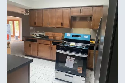 2560 E 259th Road, Peru, IL 61354 - Photo 15