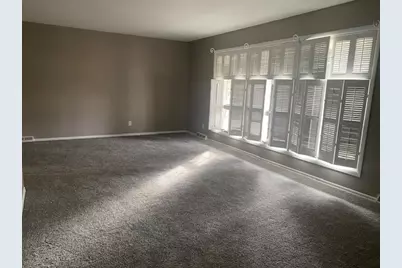 2560 E 259th Road, Peru, IL 61354 - Photo 13