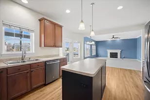 39W126 Revere House Ln, Geneva, IL 60134 - Photo 7