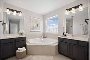 39W126 Revere House Ln, Geneva, IL 60134 - Photo 11