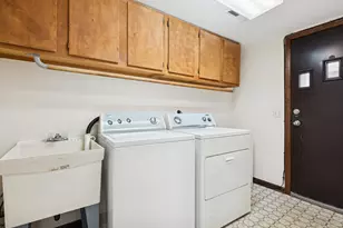 43 Inner Cir Dr, Des Plaines, IL 60016 - Photo 25