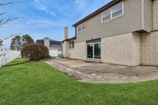 43 Inner Cir Dr, Des Plaines, IL 60016 - Photo 27