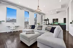 2411 W Walton St, Chicago, IL 60622 - Photo 7