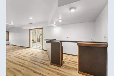 5827 Coachman Court, Rockford, IL 61107 - Photo 73