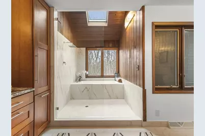 5827 Coachman Court, Rockford, IL 61107 - Photo 51