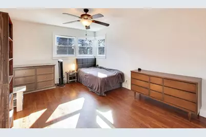 9043 Kenton Avenue, Skokie, IL 60076 - Photo 17