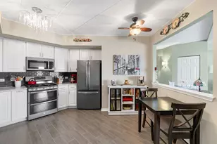 2240 S Grace St, Lombard, IL 60148 - Photo 5