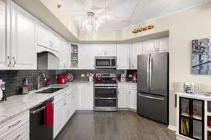 2240 S Grace St, Lombard, IL 60148 - Photo 3