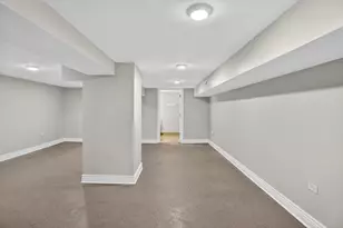 [Address not provided], Chicago, IL 60637 - Photo 39