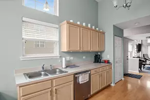 3201 Renard Ln, Saint Charles, IL 60175 - Photo 13