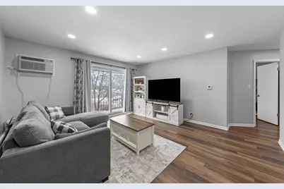 215 S Hale Street #9B, Addison, IL 60101 - Photo 3