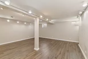 657 Lomond Dr, Mundelein, IL 60060 - Photo 25