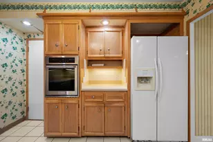 660 18th Ave, East Moline, IL 61244 - Photo 7