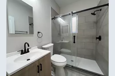 3640 W Fullerton Avenue #2, Chicago, IL 60647 - Photo 9