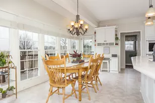 29 Cloverhill Cir, Bloomington, IL 61705 - Photo 25