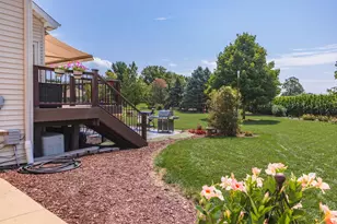 29 Cloverhill Cir, Bloomington, IL 61705 - Photo 55