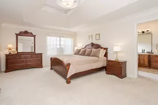 29 Cloverhill Cir, Bloomington, IL 61705 - Photo 35