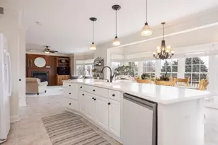 29 Cloverhill Cir, Bloomington, IL 61705 - Photo 23