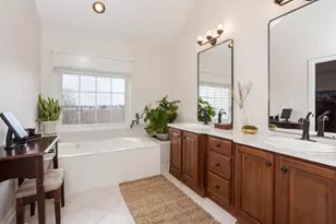 29 Cloverhill Cir, Bloomington, IL 61705 - Photo 37