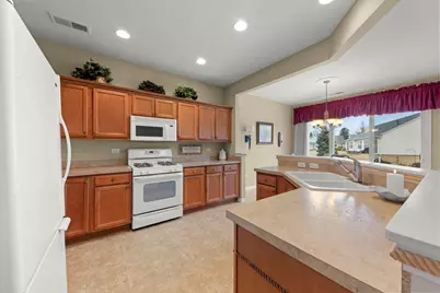 1529 Countryside Drive, Shorewood, IL 60404 - Photo 9