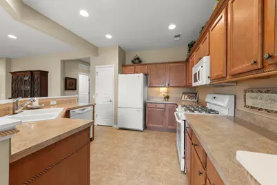 1529 Countryside Drive, Shorewood, IL 60404 - Photo 11