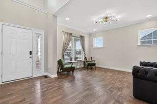 13836 Amelia Dr, Lemont, IL 60439 - Photo 3