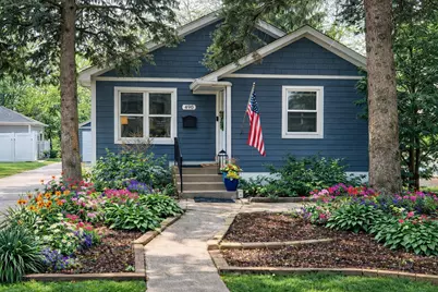 490 Carleton Avenue, Glen Ellyn, IL 60137 - Photo 1