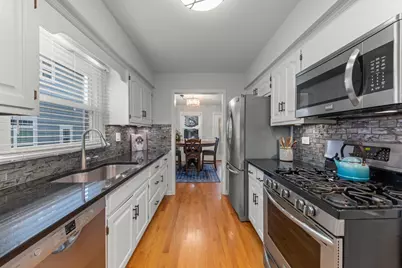 490 Carleton Avenue, Glen Ellyn, IL 60137 - Photo 7