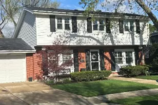 124 S Fairlane Ave, Elmhurst, IL 60126 - Photo 1