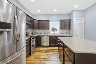 404 Victoria Dr, Washington, IL 61571 - Photo 9