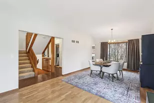 43 Creekside Cir, Elgin, IL 60123 - Photo 3