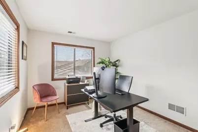 43 Creekside Circle, Elgin, IL 60123 - Photo 17