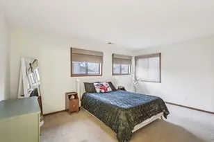 43 Creekside Cir, Elgin, IL 60123 - Photo 13