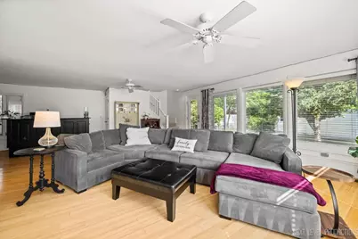 83 N Park Boulevard, Glen Ellyn, IL 60137 - Photo 9