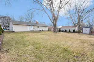 3708 Anne St, McHenry, IL 60050 - Photo 13
