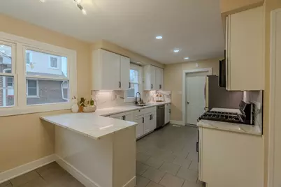 6015 Crain Street, Morton Grove, IL 60053 - Photo 5