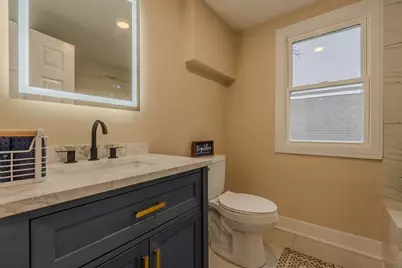 6015 Crain Street, Morton Grove, IL 60053 - Photo 17