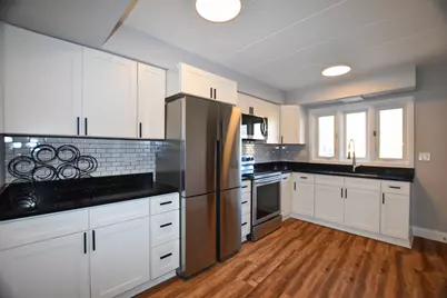 [Address not provided], Hickory Hills, IL 60457 - Photo 5